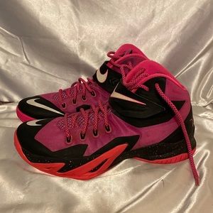 Nike LeBron Soldier 8 Think Pink